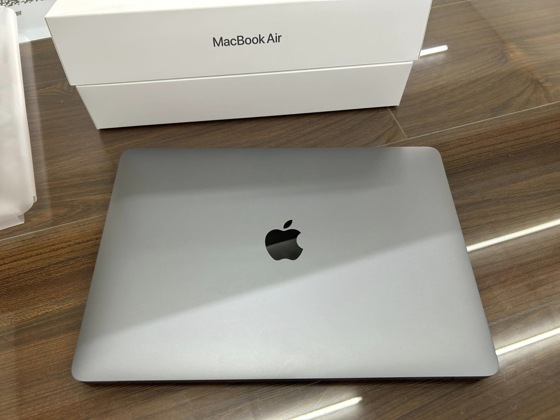 MacBook Air  《已售出》