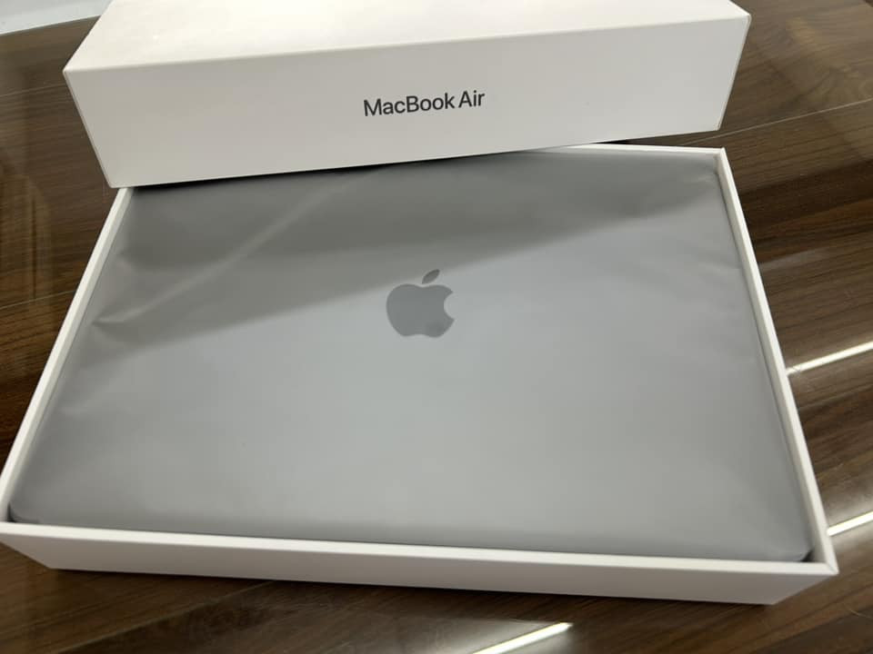 MacBook Air  《已售出》